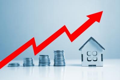 Mortgage arrears soar in UK according to global credit service