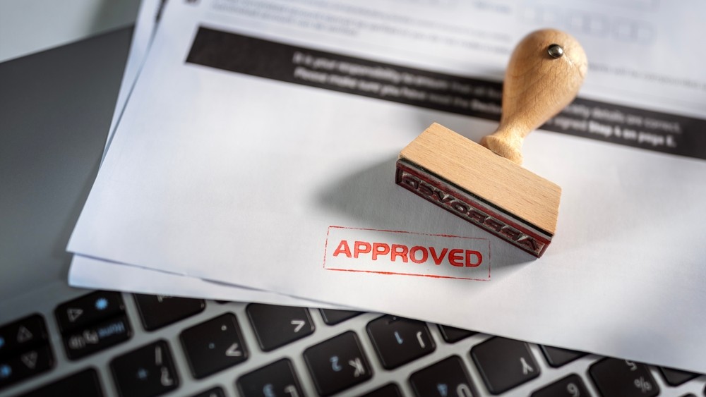 May mortgage approvals fall